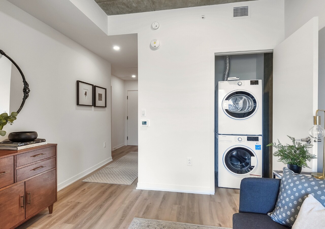Univert LaSalle condos 