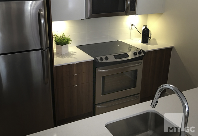 sol-condo-cuisine-comptoir