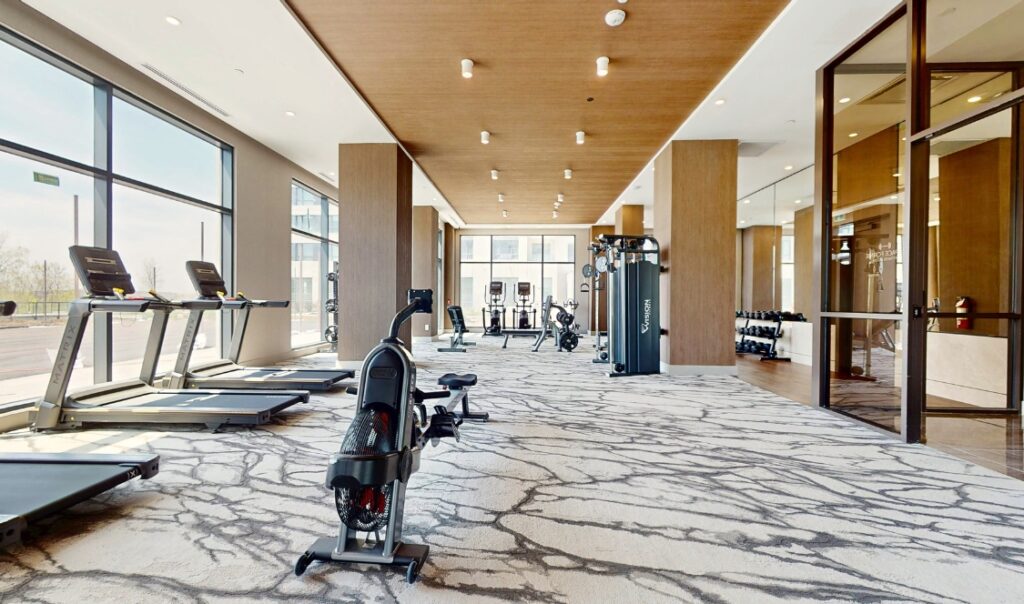 Équinoxe Saint-Elzéar gym tout équipé