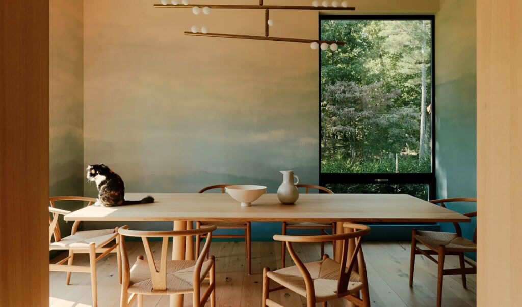 Salle à manger avec papier peint d'aquarelle