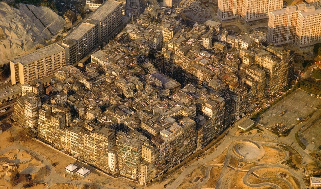 La citadelle de Kowloon : l’endroit le plus peuplé du monde au cœur de Hong Kong