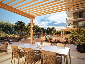 Marquise 7 terrace with dining area