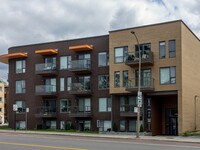 Aldea Ahuntsic building