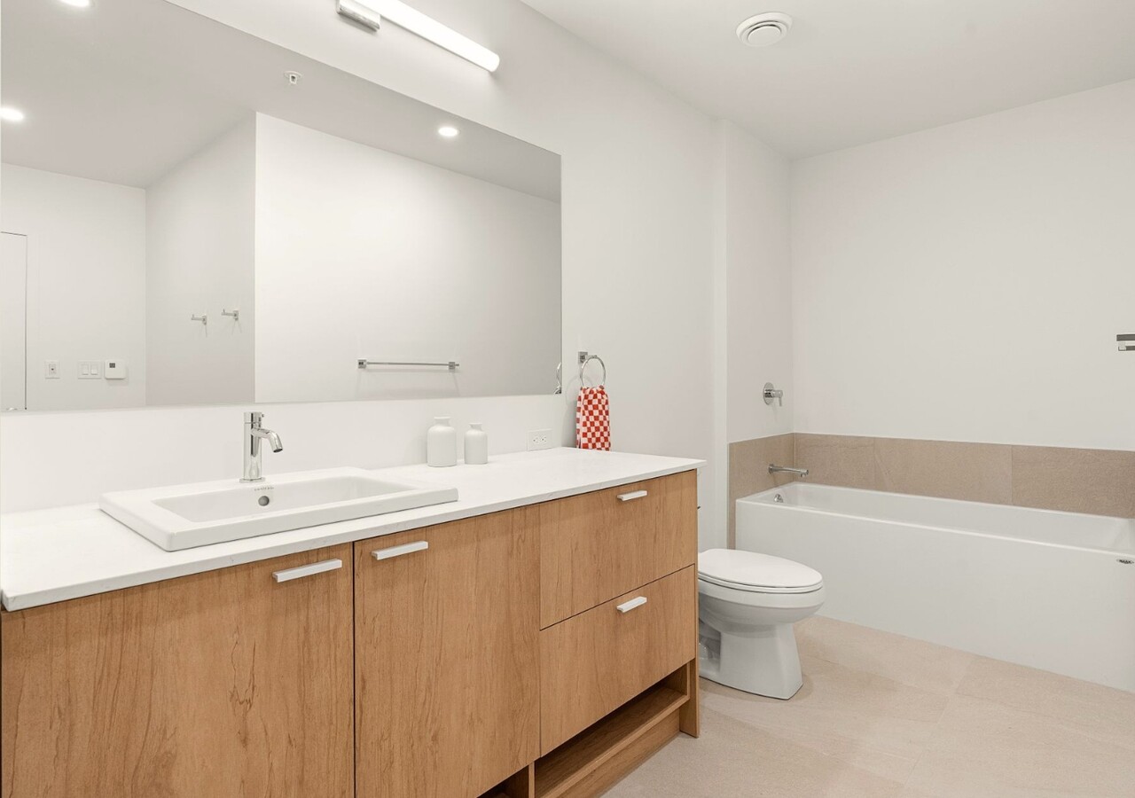 Anticosti Lévis bathroom