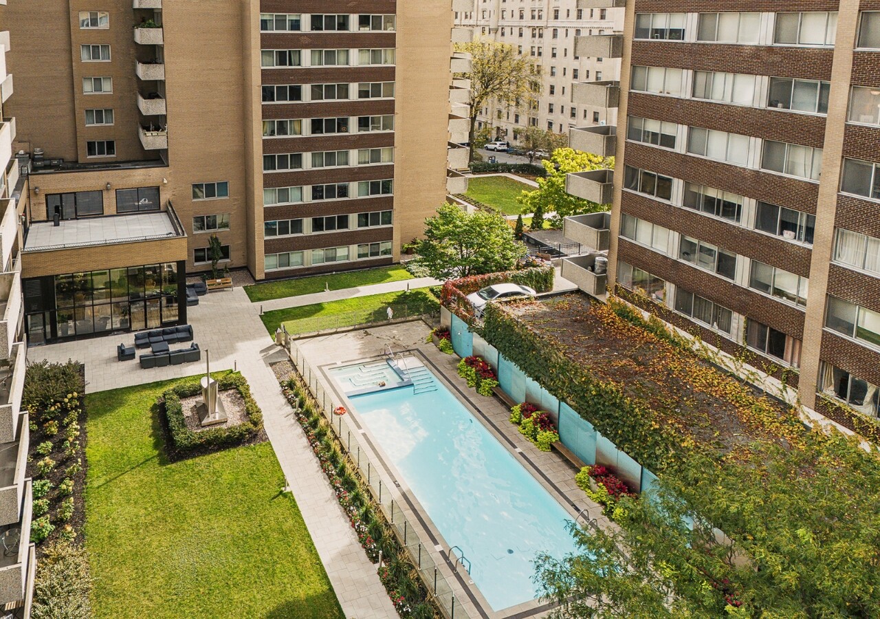 Appartements Le Parc courtyard