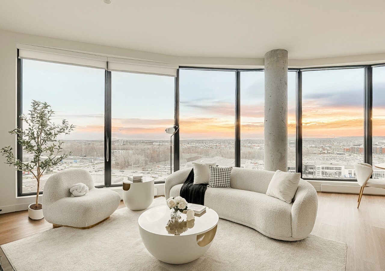 Central Parc Laval living room