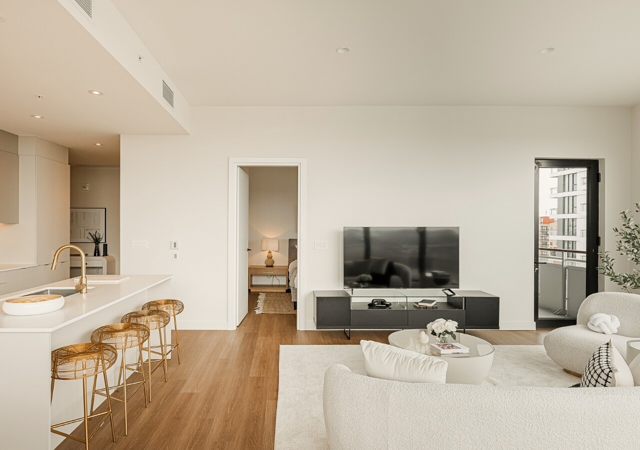 Central Parc Laval living room