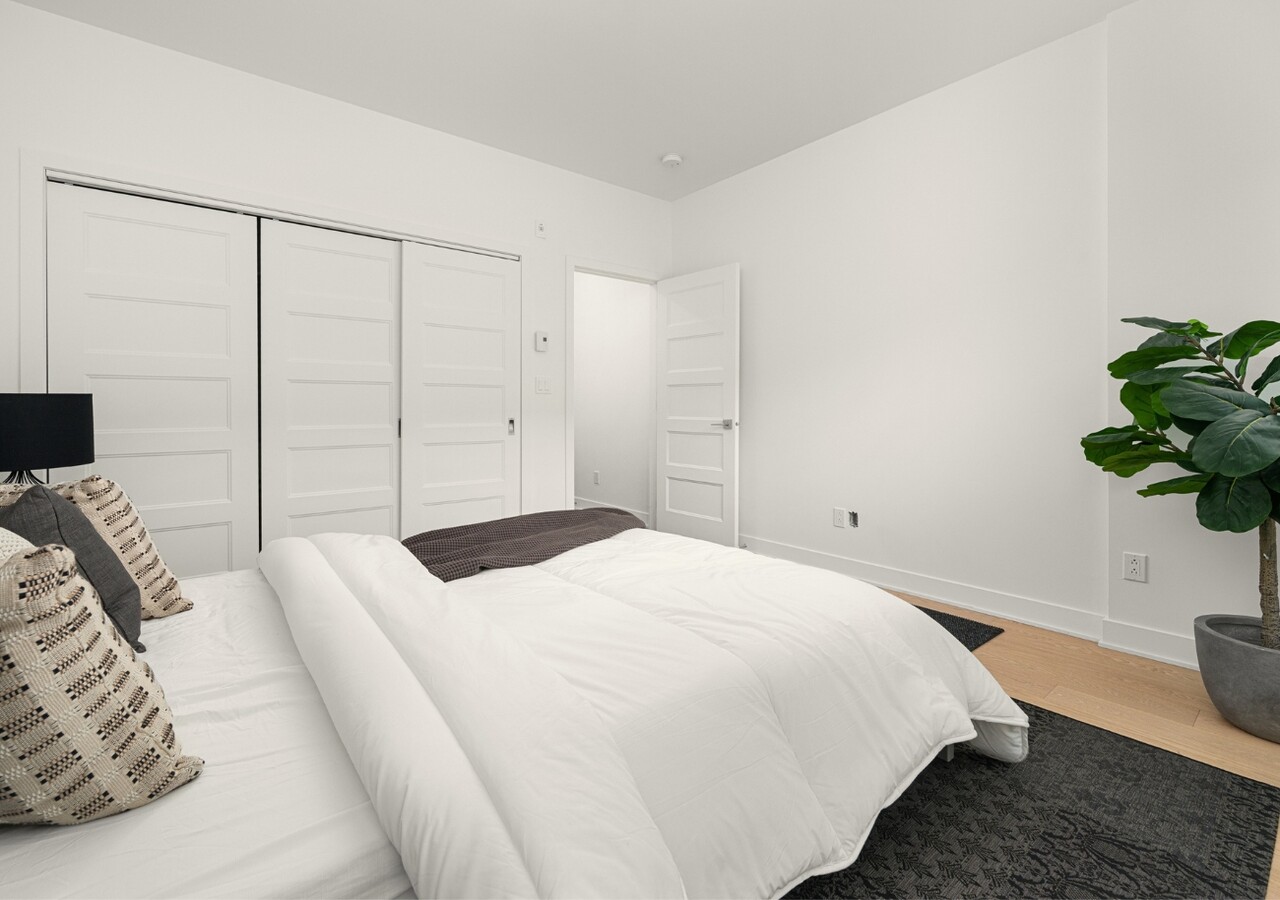 Florence condos bedroom