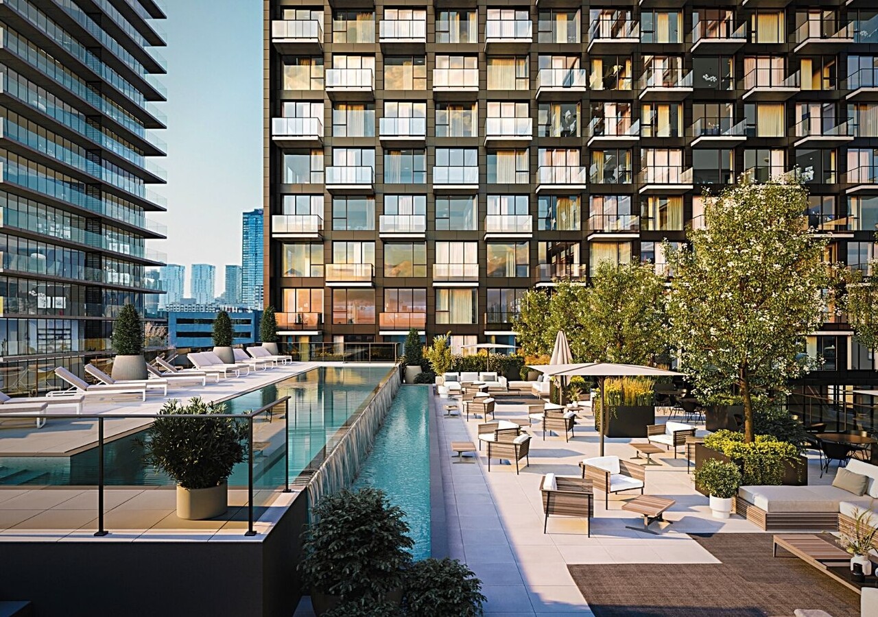 Griffin Square Outdoor pool