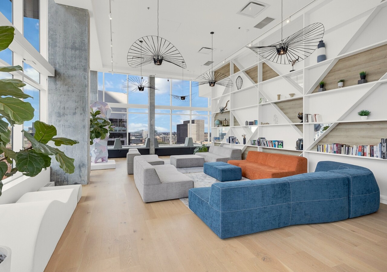 Humaniti Montréal beautiful lounge