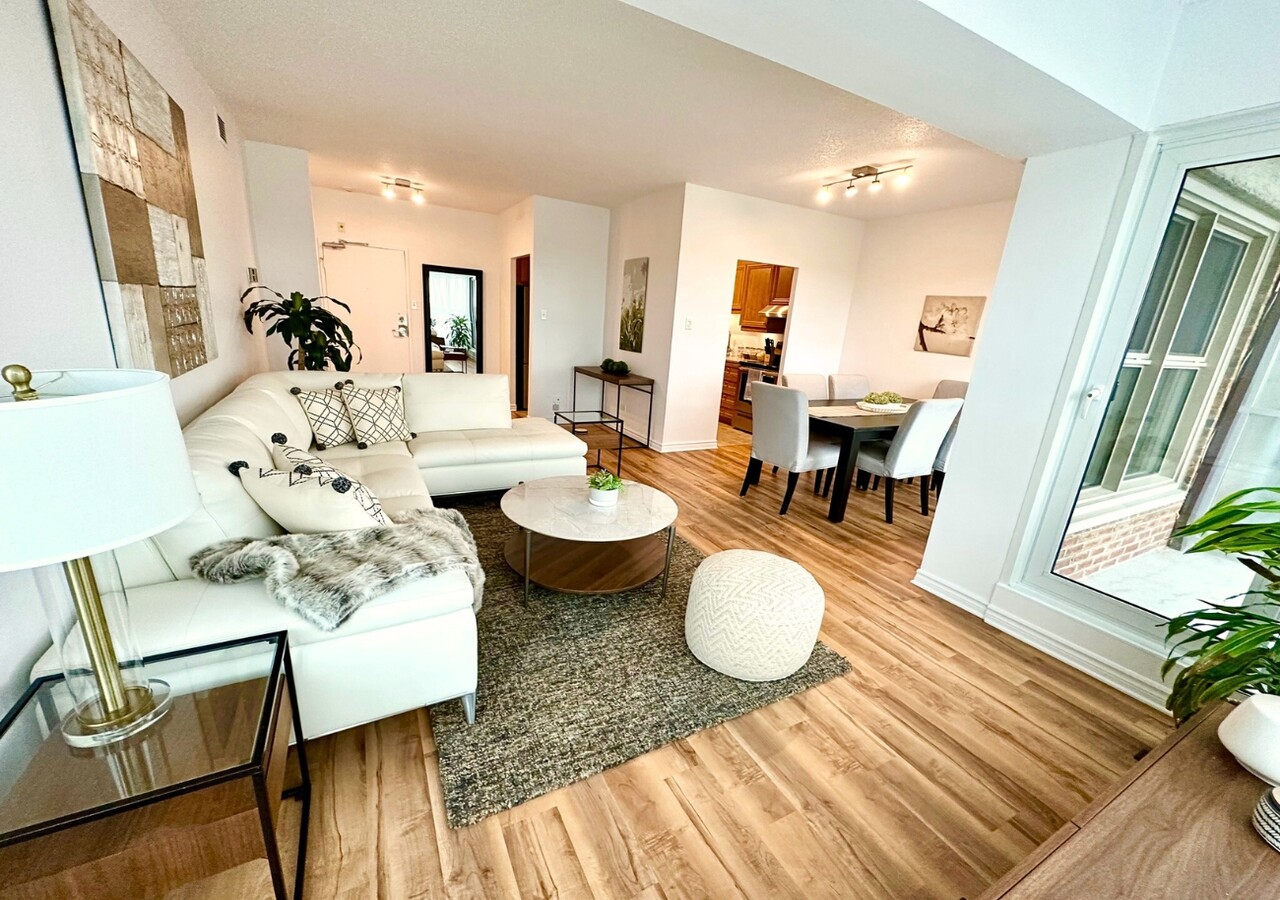 Le Sans Soucy living room