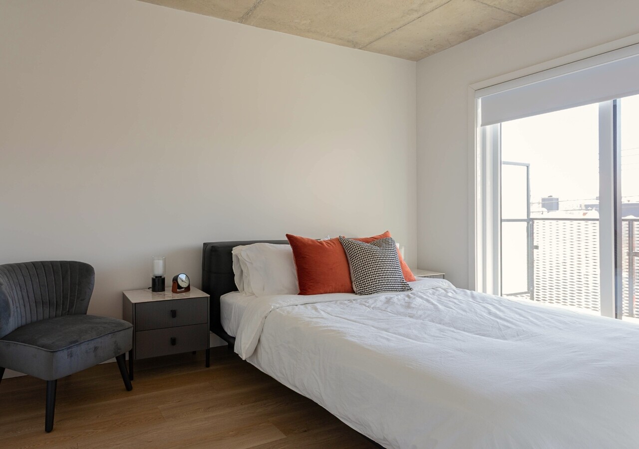 Le Walt bedroom