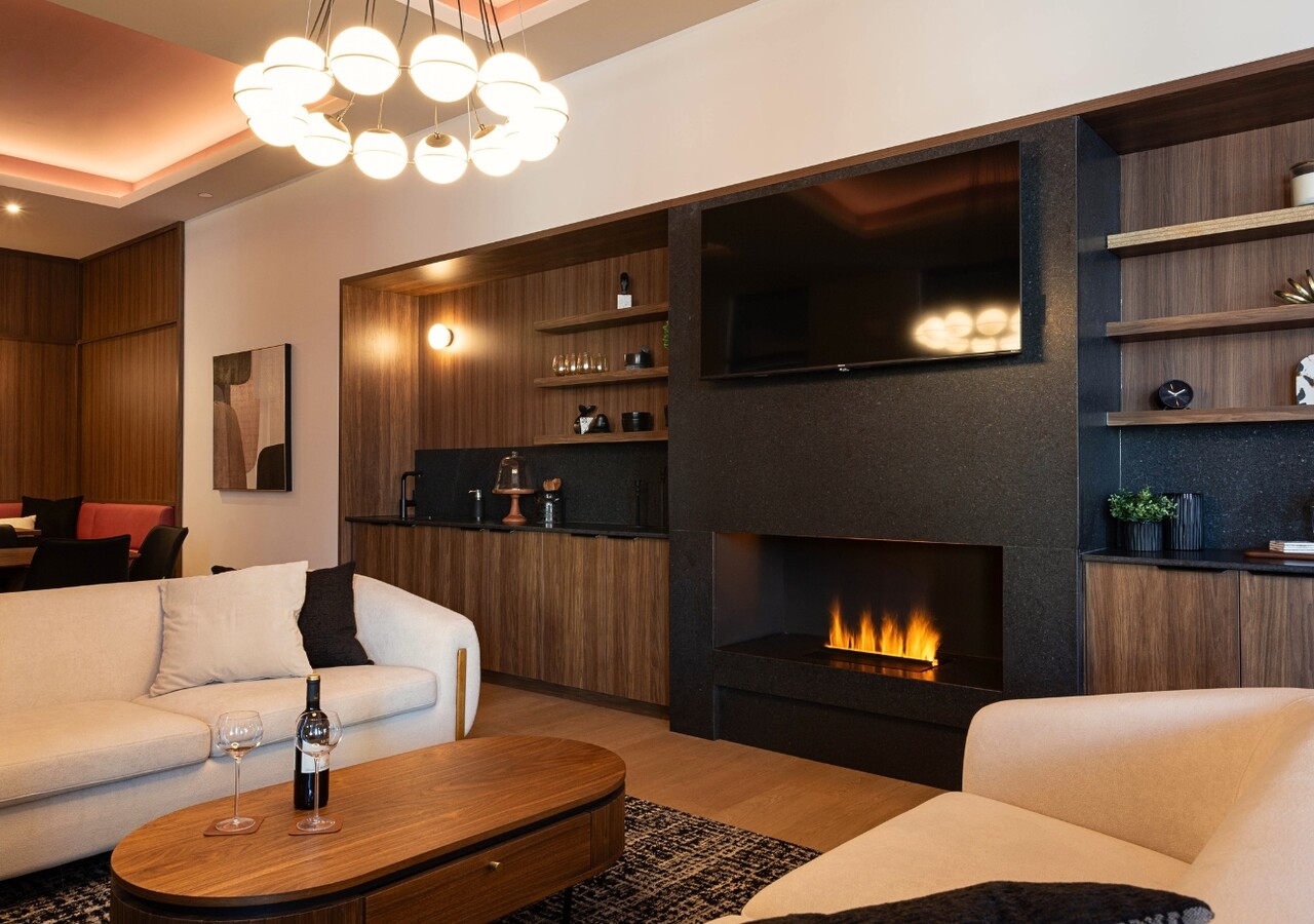 Le Walt lounge with fireplace