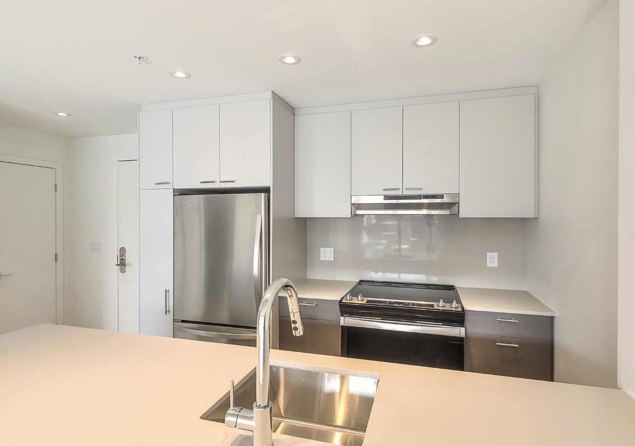 Leora condos cuisine