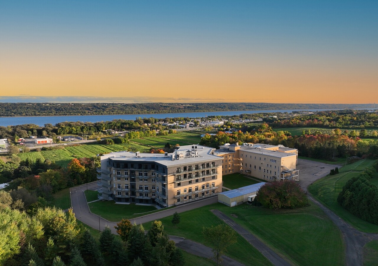 Quartier Richer – Altera rental residences by the river.