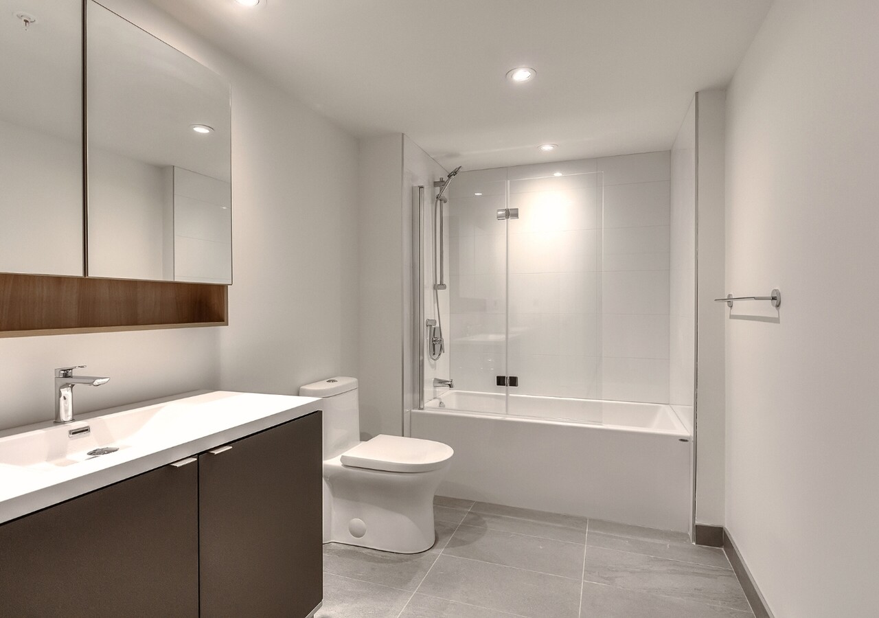Sherwin bathroom