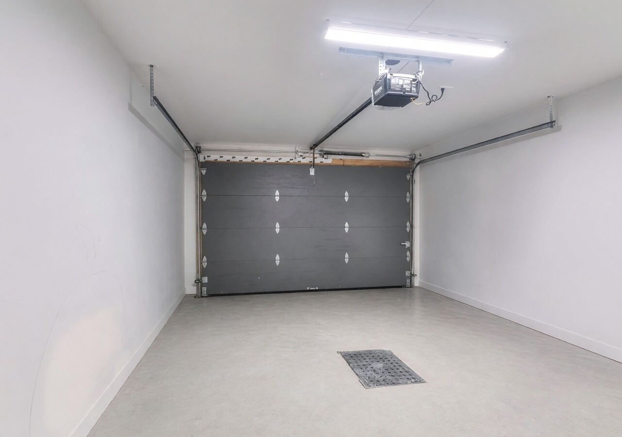 Univert LaSalle duplex garage