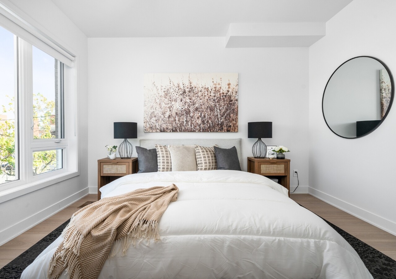 Univert LaSalle bedroom