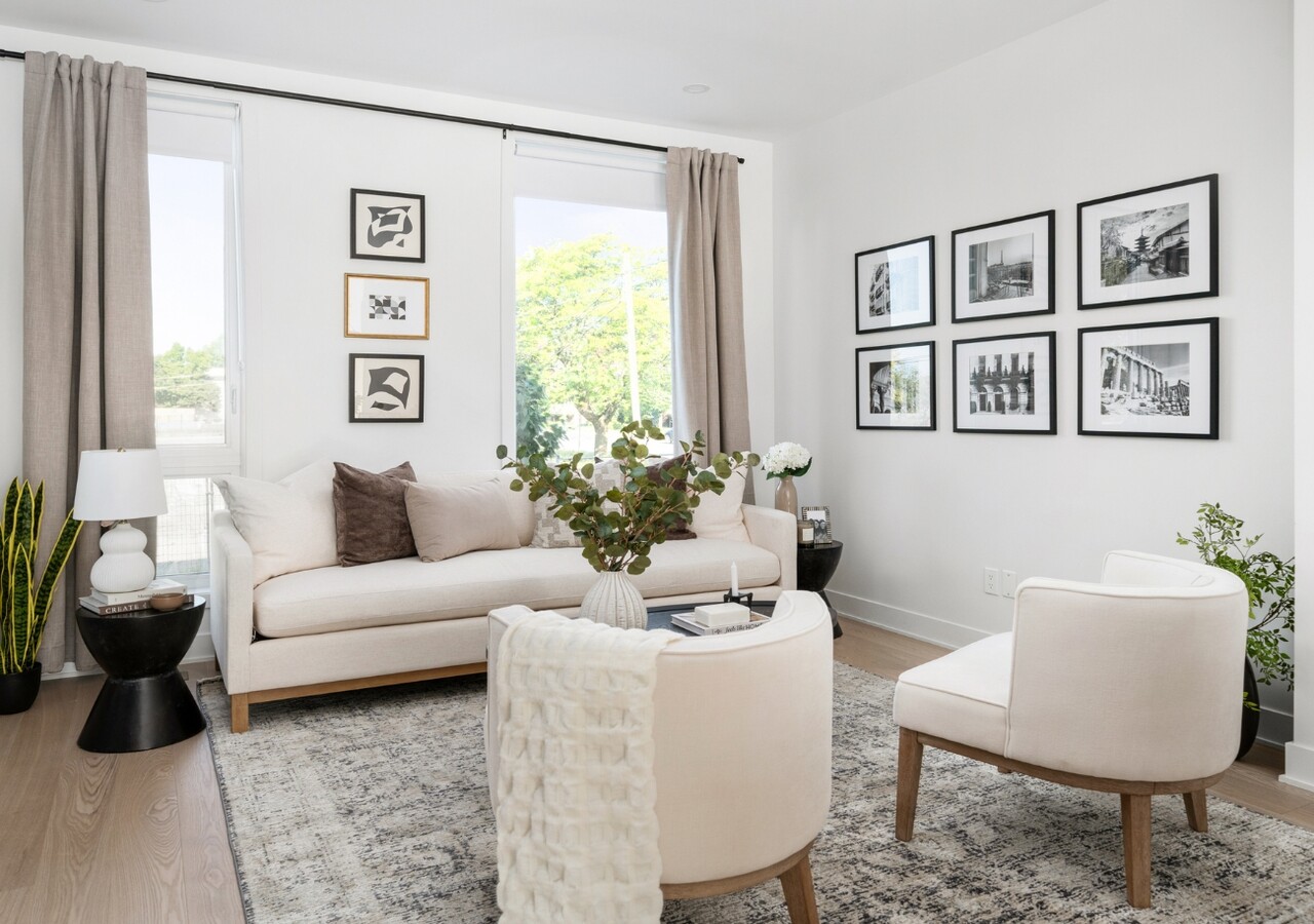 Univert LaSalle living room