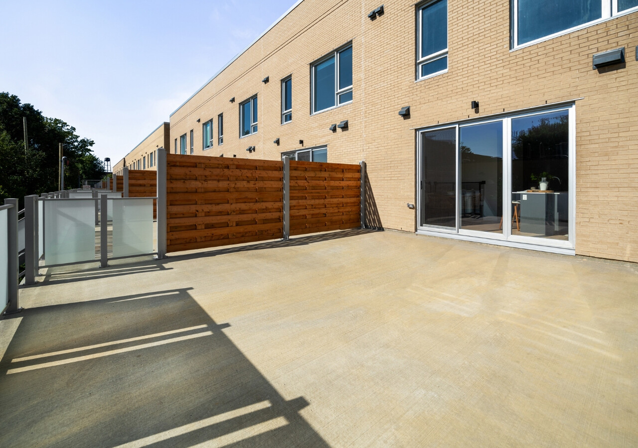 Univert LaSalle terrace