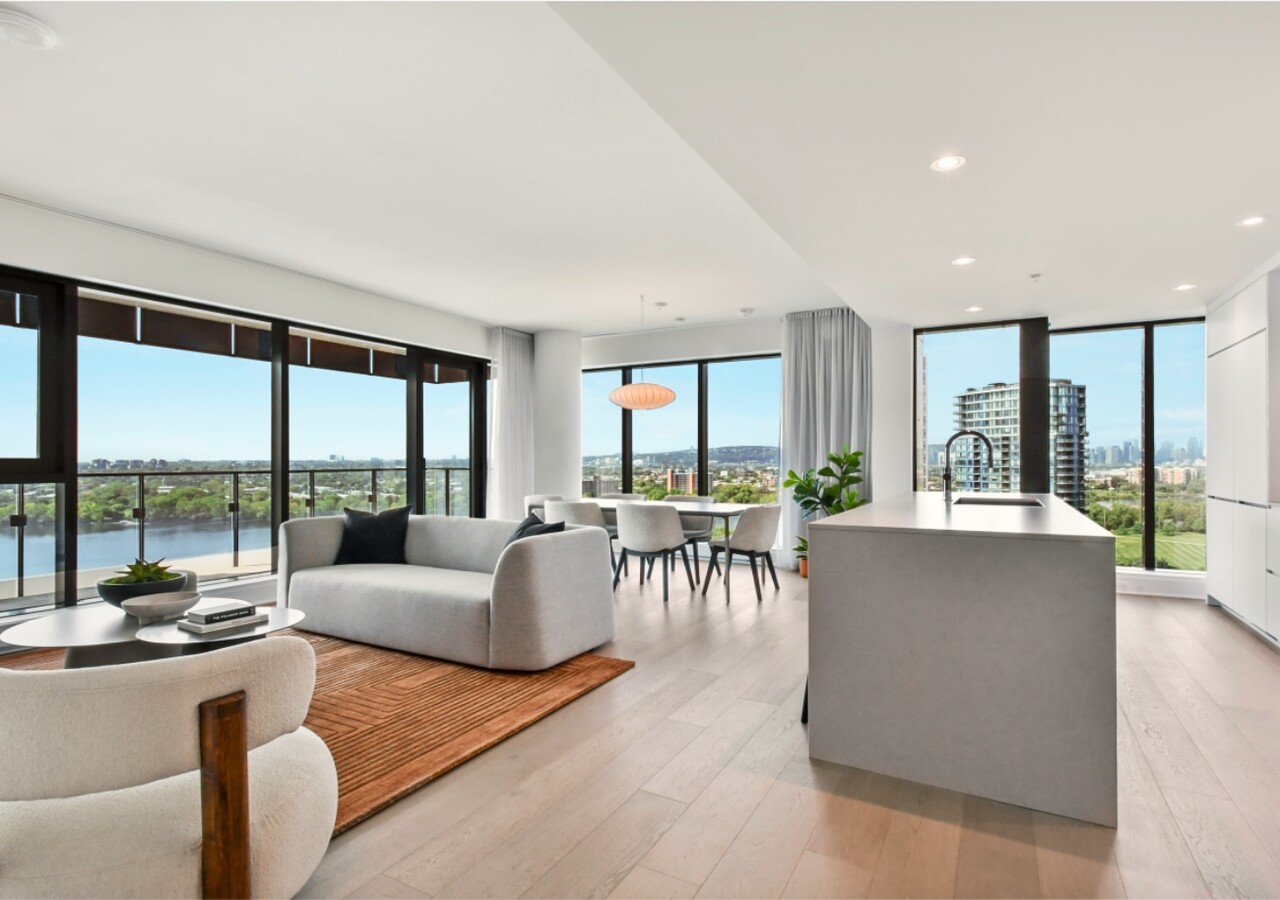 VIU Île des Soeurs big unit with beautiful view