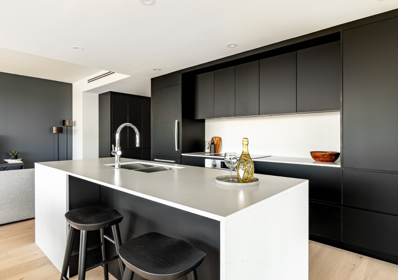 VIU Île des Soeurs kitchen