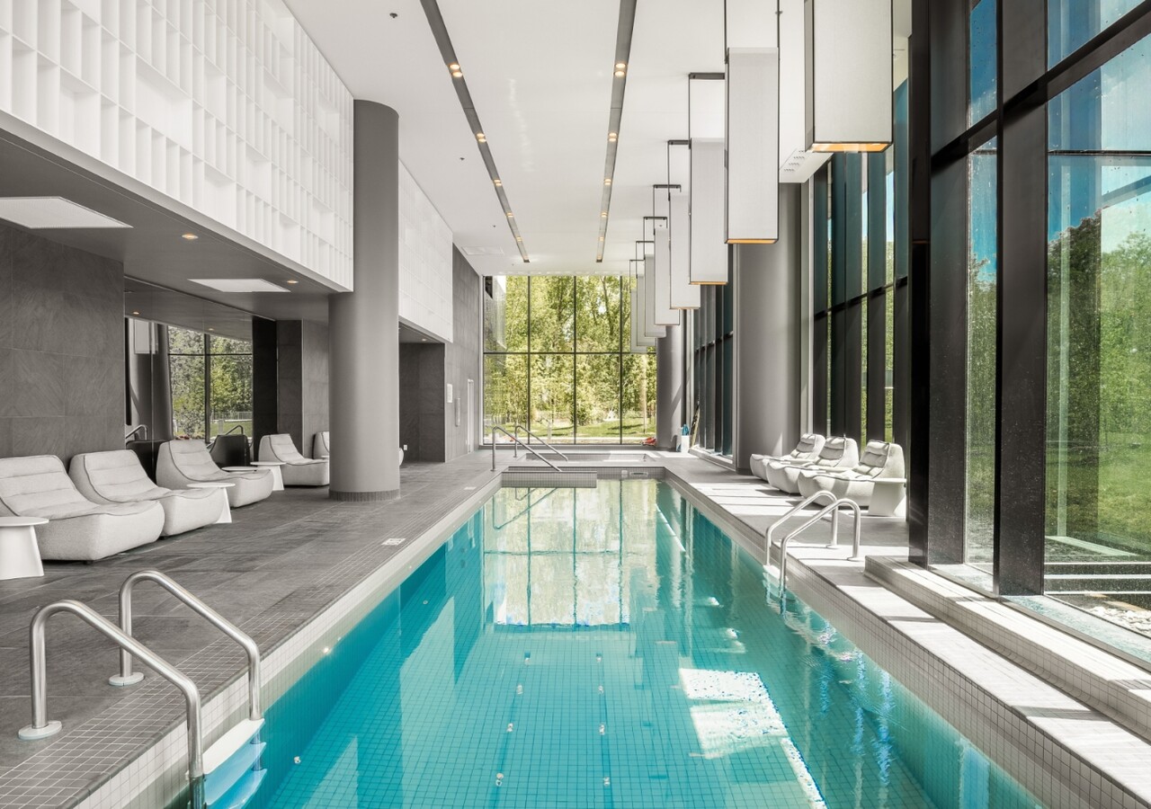 VIU Île des Soeurs indoor pool