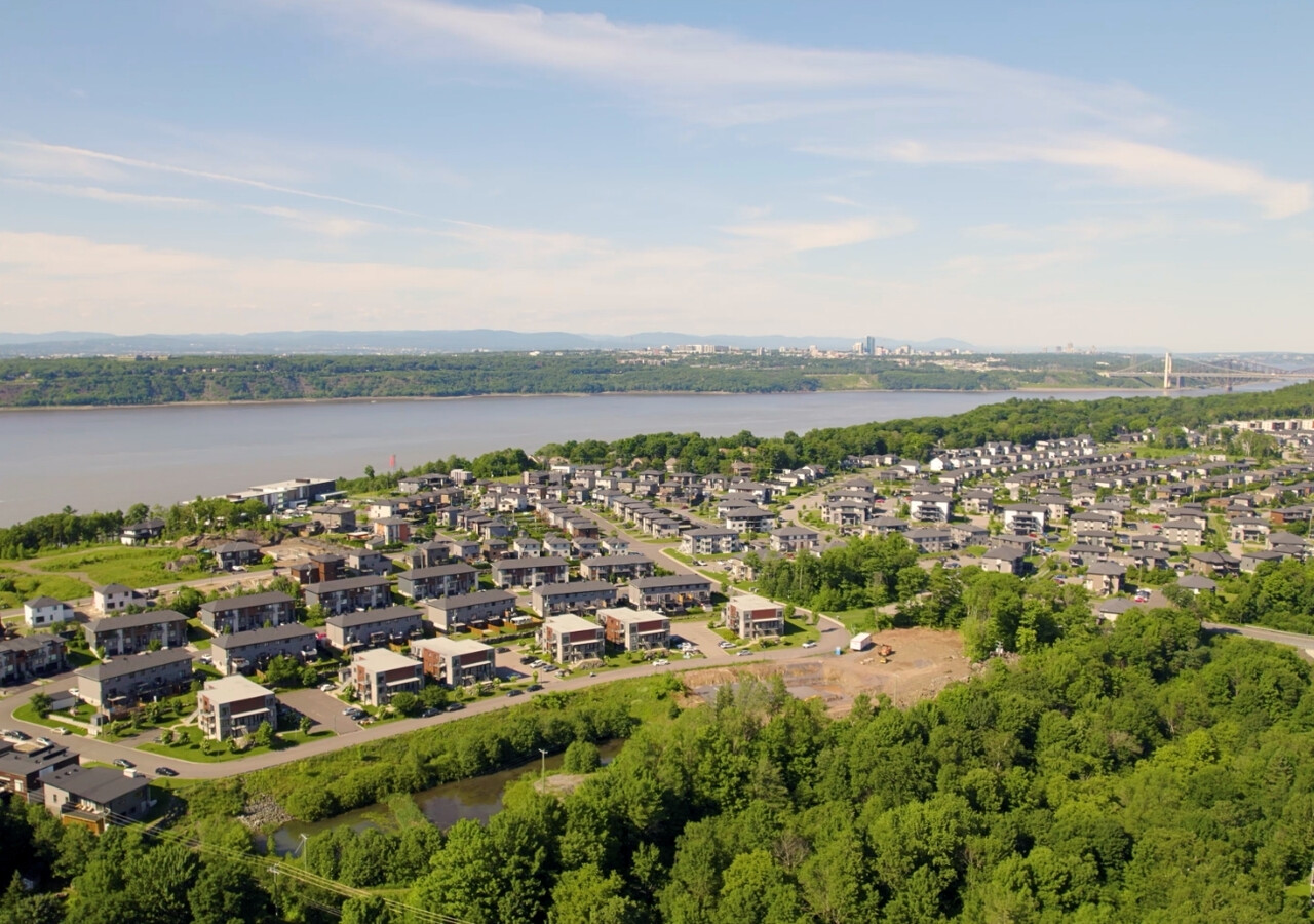 Vog & Vag lake view