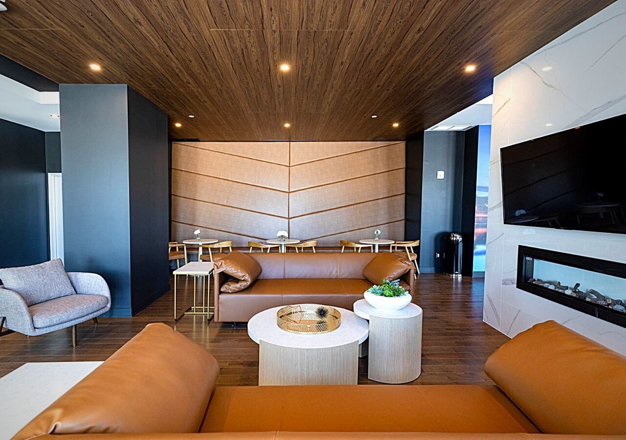 Voltige Common lounge with TV